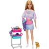 Barbie - Malibu Stylist, playset con bambola Malibu, un cucciolo, 14 accessori a tema capelli e trucco e un carrellino per lo styling, giocattolo per bambini, 3+ anni, HNK95