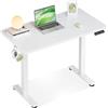 OffiGo Scrivania Regolabile in Altezza, 90 cm Scrivania Piccola Elettrica con 3 Memorie di Altezza, Elettrica Standing Desk per Lavoro Domestiche, Table Salvaspazio Compatta per Spazi Piccoli, Bianco