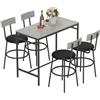 HOMCOM Set Tavolo Bar con 4 Sgabelli Imbottitura Pelle PU Moderno Grigio | Bancone Bar, Sedie Cucina Salvaspazio, Gambe in Acciaio, per Casa Pranzo Soggiorno