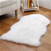 Tomifine Faux Tappetto di Pelle di Pecora Tappeti, Imitazione Lana Tappeti Salotto Moderni Shaggy Decorativo In Lana Scendiletto Lungo Tappeto Per La Camera Da Letto (75 x 120 cm,Bianco)