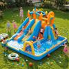 FOOING Castello Gonfiabile con 2 Scivoli Acquatici, Parete Arrampicata, Canestro Basket, Giochi da Giardino per Bambini, Piscina Esterna con Rete di Sicurezza per Feste All'aperto