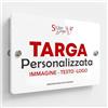 STICKER DESIGN Targa Personalizzata in Plexiglass 15x10cm (BIANCA) da esterno, Targa personalizzata per Studio, Dottori, Attività, Condominio, Hotel, Casa Vacanze, con Cin, Logo, testo Personalizzato