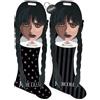 CAIYA Dolci Preziosi Calza Mercoledì Addams con Barrette, Carbone Dolce, Marshmallow e Orsetti Gommosi con Sorpresa 190g con Portachiavi CAIYA® [Calza Singola] - Befana 2025
