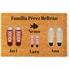 NANNUK Baby creations NANNUK - Zerbino personalizzato in fibra di cocco con scarpe familiari + animali domestici | cambia il colore delle scarpe | misura 70 x 40 cm (Familia 4 + 2 animale)
