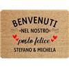 fashwork Tappeto Personalizzato con Nome Famiglia Benvenuti nel nostro posto felice Zerbino in Poliestere 60x40 cm Idea Regalo