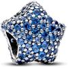 PANDORA Ciondolo Moments a forma di stella in argento Sterling con cristallo blu stellare