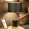 Chao Zan Lampada da tavolo in Ceramica, Paralume in Tessuto Lume Comodino Camera da Letto Luce Lampadina E27 Max 40W, interruttore di linea,Design Moderno (Senza Lampadine) (Nero)