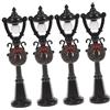 TOYANDONA Set 4 Mini Lampioni in Miniatura in Abs Nero, Di Lampione Per Case Delle Bambole, Decorazione Luminosa Da Giardino e Presepi, Accessorio Compatto Per Micro Paesaggi e Scenari Natalizi