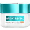 L'Oreal Paris L'Oréal Paris Bright Reveal Crema idratante per macchie scure viso SPF 50, filtri UV con Mexoryl 400 brevettato, 5,6% di complesso idratante e 2% di niacinamide, protegge, illumina e uniforma il tono