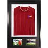 Vivarti fai da solo Adulto 3D montato - Doppia apertura Sports Shirt Display Telaio 61 x 91,5 cm - Telaio nero, Monte Nero, Bianco Scheda di Supporto
