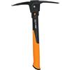 Fiskars Piccone Pro IsoCore S per Lavori Pesanti su Terreni Duri e Sassosi, Lunghezza: 36 cm, Peso: 1,2 kg, Nero/Arancione, 1062937