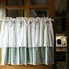 A.Monamour Tenda Corta per Finestra Piccola Plaid a Quadri a Scacchi Bianchi in Cotone Blu con Fiocco Tendina da Cucina Bistrot Caffè Mezza Mantovana Tenda a Vetro Porta Armadio
