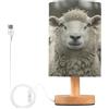 SKYSHU Lampada da comodino a forma di pecora, piccola lampada a LED da scrivania, con base in legno antiscivolo e paralume per soggiorno, camera da letto, dormitorio, casa, ufficio