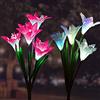 Ulalaza Tobe-U - Luce Solare da Giardino, per Esterni, Confezione da 2 luci solari per Esterni, Prato paesaggistico, Giglio, (Bianco e Viola)