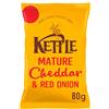 Kettle Crisps - Formaggio cheddar maturo e cipolla rossa - Patatine britanniche - Senza colori artificiali o conservanti - Sacchetto da 80 g - Confezione da 12