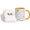 Harry Potter Set Tazza e Calzini per Donna | Adulti Calzini a Mezza Gamba con Grafica di Edvige Civetta delle Nevi e Tazza in Ceramica Grigia | Tazza per Bevande Calde con Scopa Nimbus 2000 e Lettera