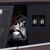 AFGQIANG 2 adesivi per auto: design a testa di teschio in PVC HD, tema Halloween personalizzato per colonna centrale e porta