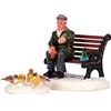 Lemax Christmas - set da 2 uomo che nutre piccioni (42905).