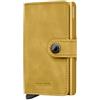 Secrid Il MiniWallet presenta delle dimensioni compatte, ma una grande capacità. Il rivestimento in pelle vintage esterno può contenere banconote, scontrini e tessere, mentre nel Cardprotector in allu