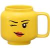 Room Copenhagen LEGO - Tazza piccola in ceramica con scritta Winking Girl, 255 ml, perfetta come regalo per uomini, per bambini e donne, divertente, unica, lavabile in lavastoviglie