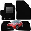 OFFICINE MILANO IL TUO STILE IN AUTO. 4 Tappetini per Toyota AYGO X dal 2021 in poi Moquette Nero Su Misura OFFICINEMILANO. 2 Anteriori+2 Posteriori. Fondo antiscivolo e Battitacco in PVC.