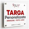 STICKER DESIGN Targa Personalizzata in Plexiglass 30x30cm (BIANCA) da esterno, Targa personalizzata per Studio, Dottori, Attività, Condominio, Hotel, Casa Vacanze, con Cin, Logo, testo Personalizzato