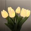 DUNMW Luce notturna a LED con 6 tulipani, luce da tavolo in vaso di fiori di simulazione Luce notturna per vasi di fiori Luce decorativa d'atmosfera per camera da letto (batteria a bottone inclusa)