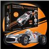 IXO Collections 1:8 IXO Mercedes W196 Fangio #8 - modello da pavimento dettagliato, da assemblare con 451 parti, lavorazione di alta qualità, istruzioni di montaggio dettagliate, con funzione sonora
