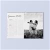 PRINTSERVIS Calendario da Parete Personalizzato 2025 con 12 Foto: Il Planner Scrivibile Ideale per Casa e Ufficio - Un Regalo Emozionante! (Nero)