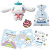 COMANSI Statuetta da collezione Cinnamoroll con 5 accessori esclusivi Hello Kitty and Friends