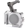 Generico Compatibile con Canon EOS R50 V - Gabbia for fotocamera con protezione estesa completa e maniglia superiore NATO (nero/argento)(TA-T83-A-S)