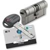 MOTTURA CILINDRO MOTTURA NIKEL SATINATO CHIAVE-CHIAVE Con 3 chiavi, 1 tessera di proprietà, 1 vite di fissaggio.Resistenza al picking e al bumping certificata CHAMPIONS® C10 (B=31 mm. C=56 mm. A=87 mm.)