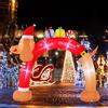 COSTWAY Arco Gonfiabile a Forma di Bassotto 242 CM, Decorazione Gonfiabile di Natale con Luci LED, Soffiatore Integrato, Corde e Picchetti, per Giardino, Prato e Cortile