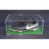 Cavinato Acrylics Teca - Vetrina per Scarpe da Calcio in Plexiglass Trasparente con Prato Sintetico