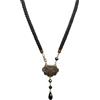Handmade Collana all'Uncinetto Nera con Pendente in Bronzo - Gioiello Artigianale Stile Vintage con Perle di Vetro Sfaccettate