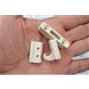 AWITALIA - kit di Ganci Gancio antinfortunistico per Zanzariera Laterale, seconda Generazione, 3 Pezzi, Vari Colori nostra produzione, NO STAMPA IN 3D, stampaggio a fusione. (Avorio, Kit 2 Ganci)