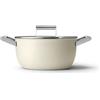 Smeg, Casseruola Antiaderente CKFC2411CRM con Coperchio Incluso, Diametro 24 cm, Maniglie Laterali in Acciaio Inox, Per Tutti i Piani Cottura, Fino a 250° in Forno, Capacità 4,6L, Panna