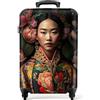NoBoringSuitcases.com® Valigie Bagaglio a mano Trolley Valigia a rotelle Valigia da viaggio piccola con 4 ruote - Donna - Asiatico - Kimono - Fiori - Ritratto - Bagaglio a mano