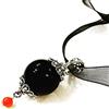 La Filigrana delle Sorelle Manunta Ciondolo su COCCU con Corallo, Amuleto Portafortuna, Argento Brunito, Sfera in ONICE Nero da 18 mm