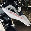 BLACK DOVES GRAPHICS 2pz Adesivi compatibili con Becco Anteriore Moto (Rosso)