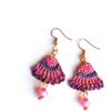 Handmade Orecchini colorati con perline di vetro, orecchini in pizzo, Gioielli tessili/all'uncinetto, ventaglio, fuchsia/blu/viola, stile boho, Made in Italy, Bijoux da donna, Lavorazione Artigianale