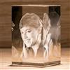 Inciso Rettangolo di Cristallo Personalizzato con Foto - Incisione 3D a Laser - Idea Regalo Personalizzabile con Fotografia e Scritta per Famiglia, Festa della Mamma, del Papà - R110V 7,5x11x6,5 cm