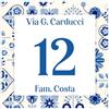 Caribu design Numero Civico Personalizzato da Esterno - Mattonella in Ceramica 15x15 cm Targa Personalizzabile con Indirizzo, Via, Nome Famiglia, Testo - Piastrella Design Moderno Quadrato