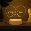 Generic Lampada led notturna a forma di cuore personalizzata con nomi, Idea Regalo anniversario per lei e lui San Valentino Coppia di Fidanzati Amore Love, Targa in plexiglass con base legno per arredo casa