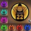 ASD Jewerly Numero E Nome Personalizzati Giocatore Di Basketball Segno In Metallo Con Luce Led, Basketball Sport Home Decor Neon Segno Wall Art, Natale Compleanno Basketballbambini Regalo