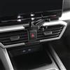 FDAIUN Supporto per cellulare da auto per bocchetta d'aria per Dacia Sandero 3 Sandero Stepway III 2021-2025, bloccaggio automatico, girevole a 360 gradi, funzionamento con una sola mano, accessorio