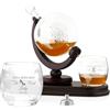 Maverton Decanter per Whisky in vetro - incisione personalizzata - Caraffa a forma di mappamondo da 850 ml + 2 bicchieri da whisky - idee regalo per anniversario - coppia felice
