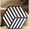 Lenacustica Pannello fonoassorbente Esagono in legno. Pannello Decorativo Geometrico Esagonale, Design a Strisce Bianche e Nere, Stile Moderno. 50cm spessore 3cm