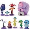 Disney Store Set Ufficiale di Figure di Inside Out 2 - 9 Figure Disney Completamente Scolpite Inclusi Rabbia, Gioia, Invidia, Tristezza e Altri in Scatola a Due Livelli con Sfondi Scenografici