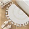 DUIDY Tappeto da bagno Boho con nappe in cotone intrecciato a mano, tappetino da bagno a mezzo cerchio, tappeto da bagno lavabile in stile boho, per bagno, doccia, vasca (White)